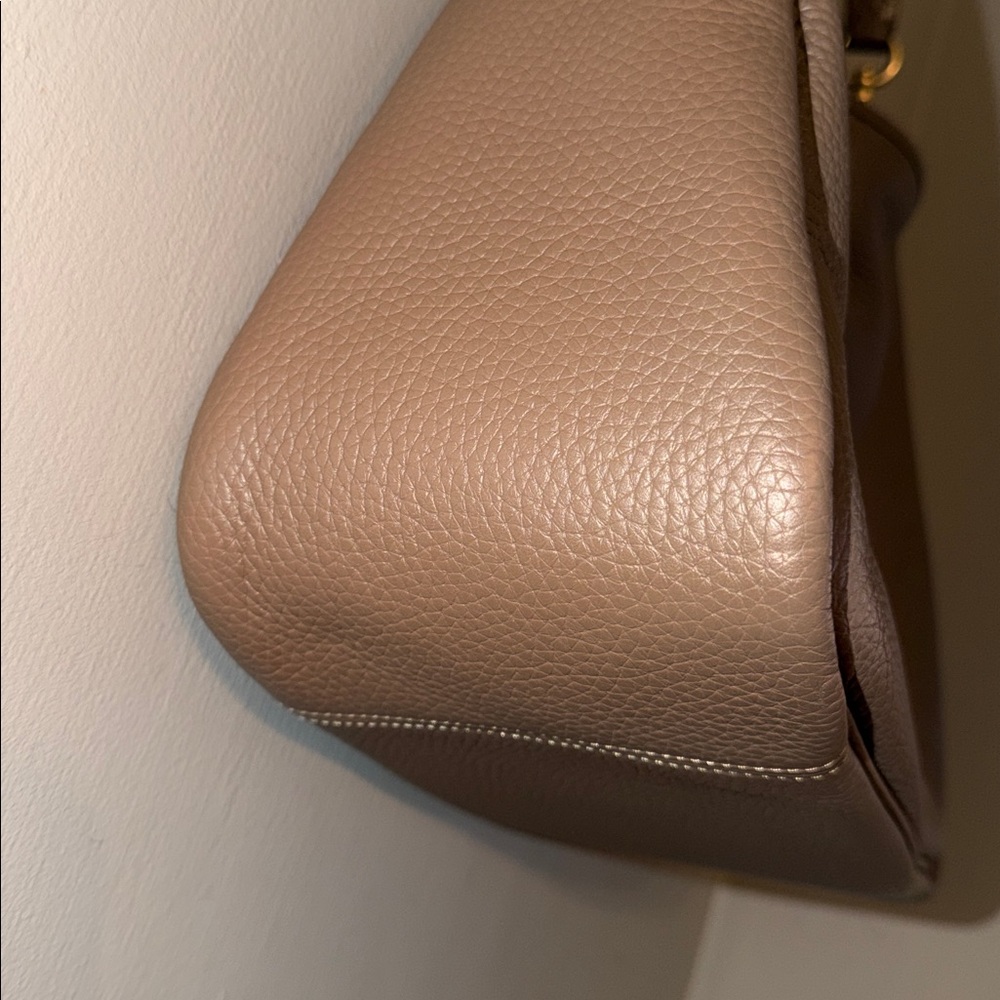 Coach Cary Shoulder Bag - Picture 4 of 10